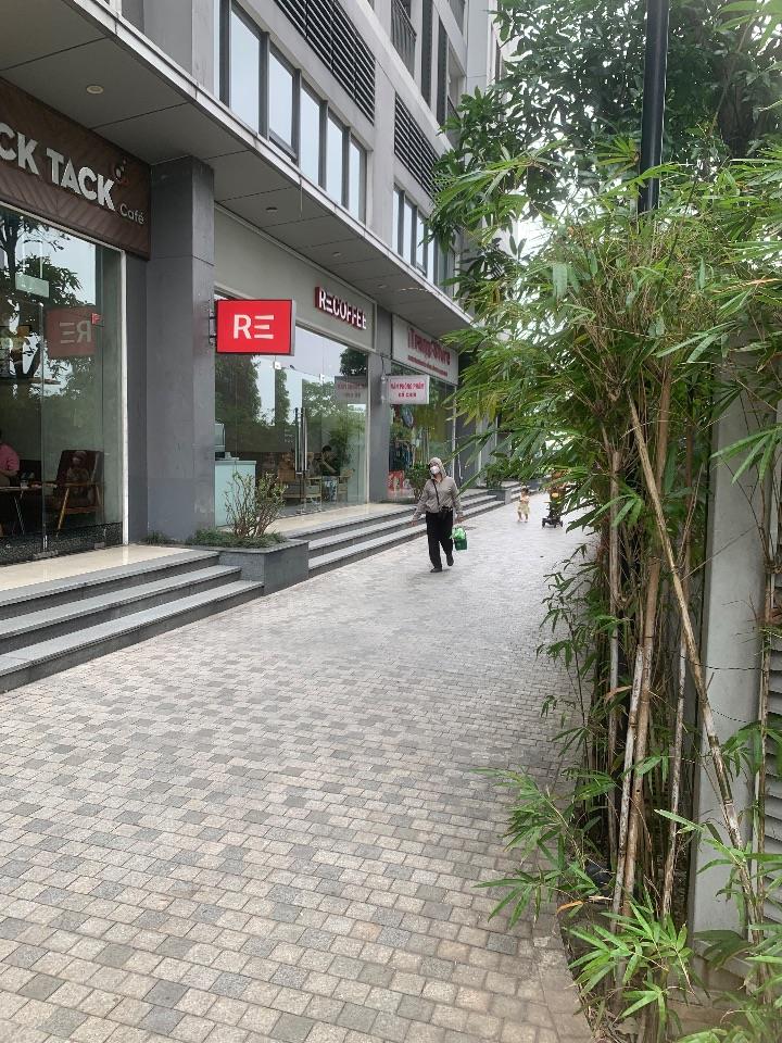 Bán shophouse chân đế tầng 1 toà G3 vinhomes green bay mễ trì 54m mặt tiền 8m hoàn thiện đẹp sẵn sổ đỏ