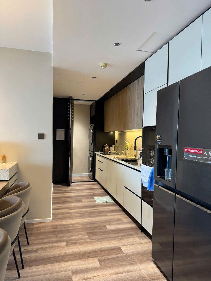 Bán căn hộ cao cấp Watermark Lạc Long Quân 102m 2pn full nội thất view trực diện Hồ Tây