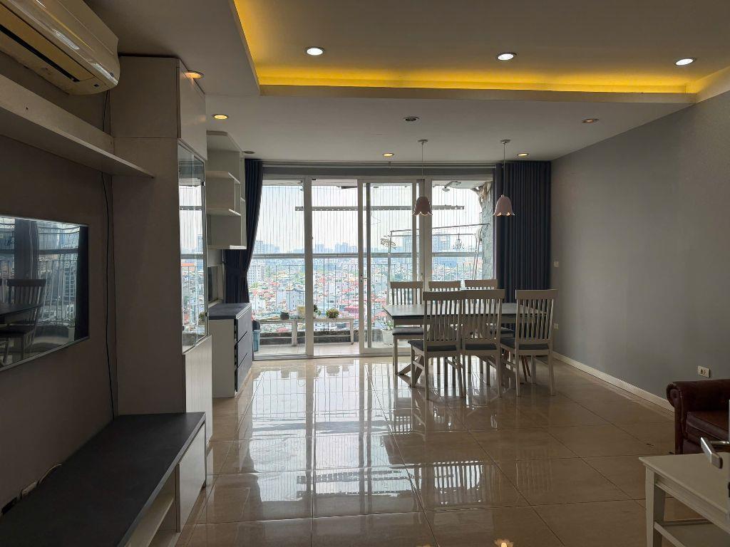 Bán căn hộ chung cư Tây Hồ Residence căn góc 108m 3pn full đồ có slot ô tô và view Hồ Tây