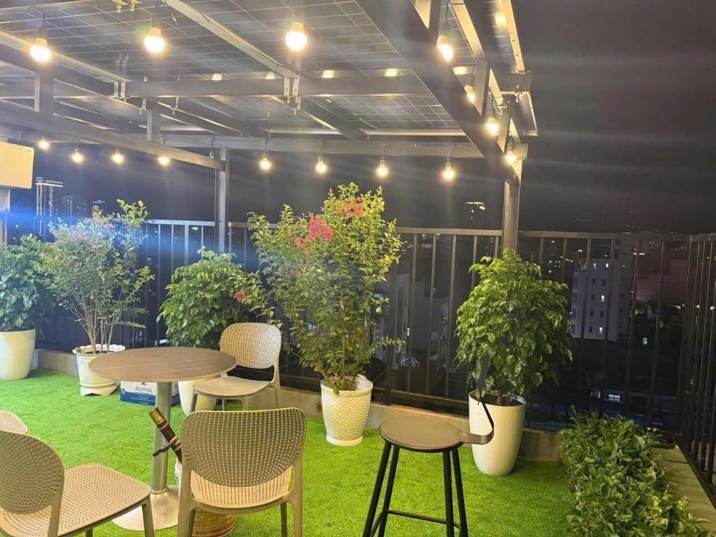 Bán toà nhà mặt phố Chính Hữu Sơn Trà cạnh trung tâm tài chính quốc tế khu VIP 88m x8T + sân vườn tầng thượng