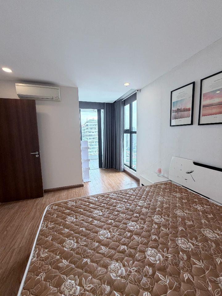 Bán căn hộ chung cư Hà Nội Center Point 27 Lê Văn Lương căn góc 98m 3pn full đồ ban công ĐN