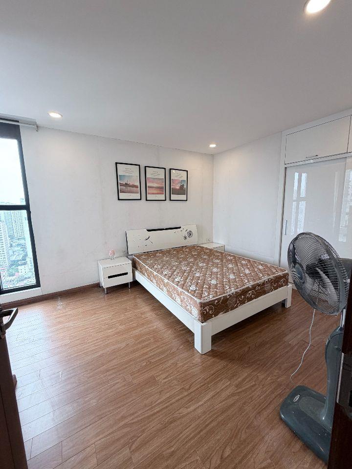 Bán căn hộ chung cư Hà Nội Center Point 27 Lê Văn Lương căn góc 98m 3pn full đồ ban công ĐN