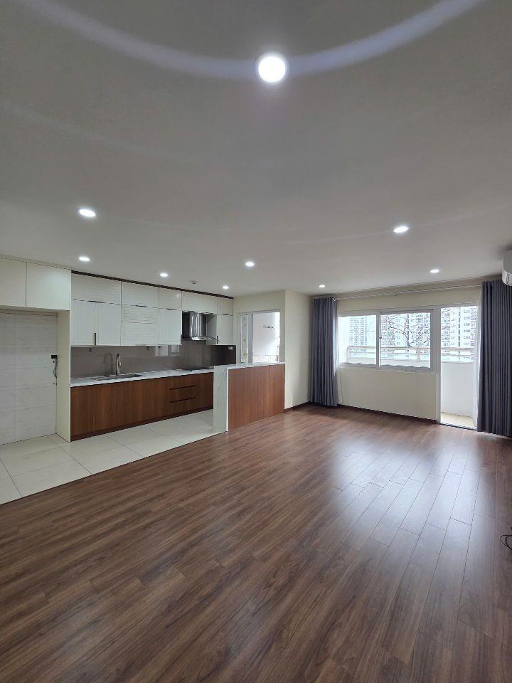 Bán căn hộ chung cư 21T1 Hapulico căn góc 121m 3pn đồ cơ bản có slot ô tô view đẹp