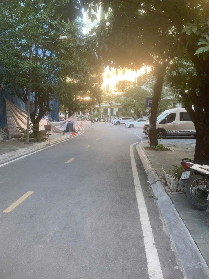 Bán Shophouse Sunshine City Ciputra căn 150m mặt tiền 7,5m hướng ĐN xây 3 tầng 1 hầm SĐCC