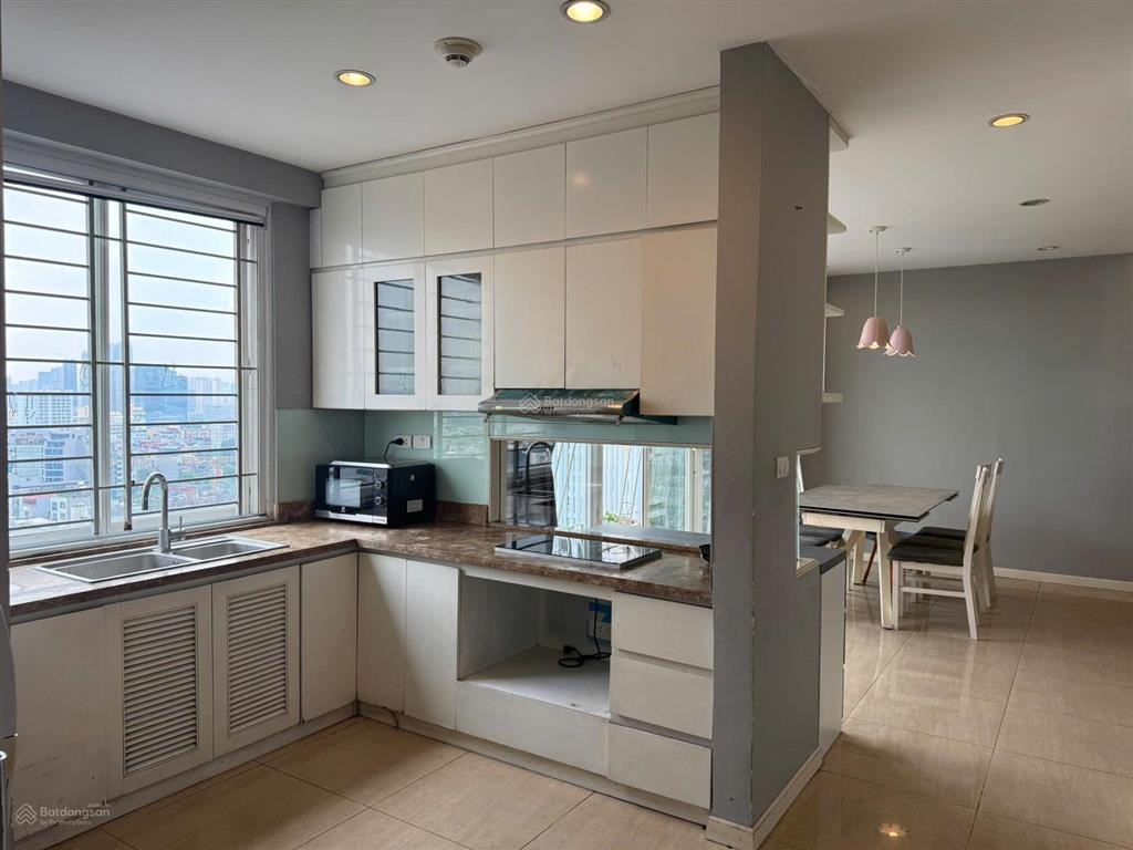 Bán căn hộ chung cư tây hồ residence căn góc 108m 3pn full đồ có slot ô tô và view hồ tây