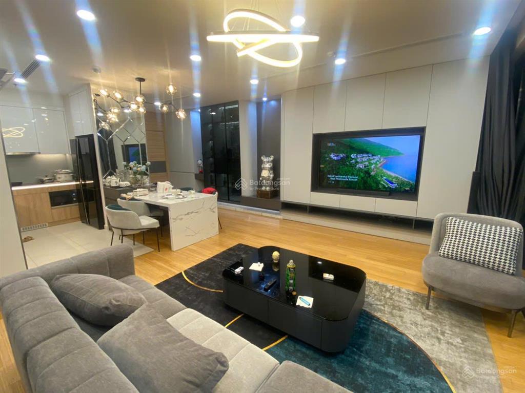 Bán căn hộ chung cư cao cấp the zei mỹ đình, căn góc tầng cao, 104m2, 3pn, full đồ, sẵn sổ cất két