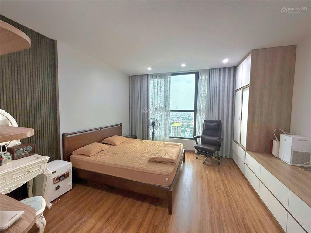 Bán căn hộ chung cư bohemia residence nguyễn huy tưởng căn góc 141m 3pn full đồ ban công đông nam