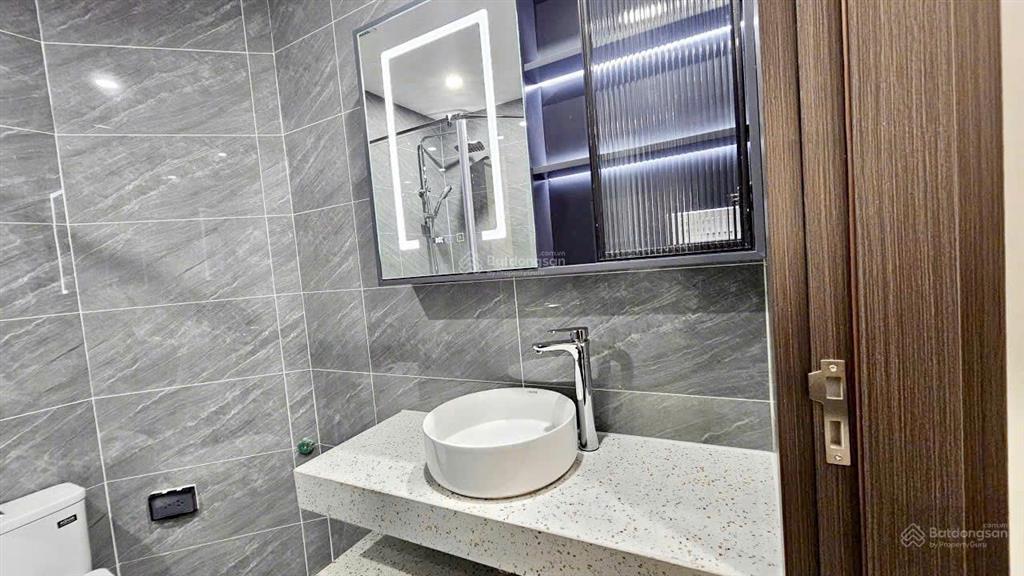 Bán căn hộ chung cư 17t5 hoàng đạo thúy căn 119m 3pn full đồ đẹp sẵn sổ gia đình thiện chí bán