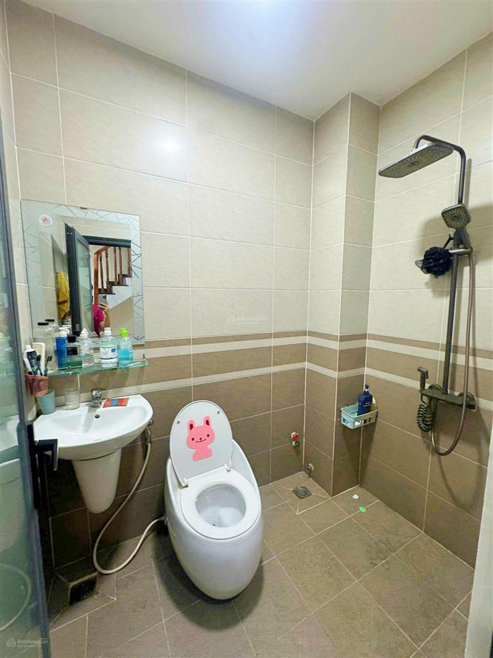 Chính chủ bán nhà ngay mặt tiền h886 thuận tiện kinh doanh, cách ql13 200m, đường thông, sổ riêng