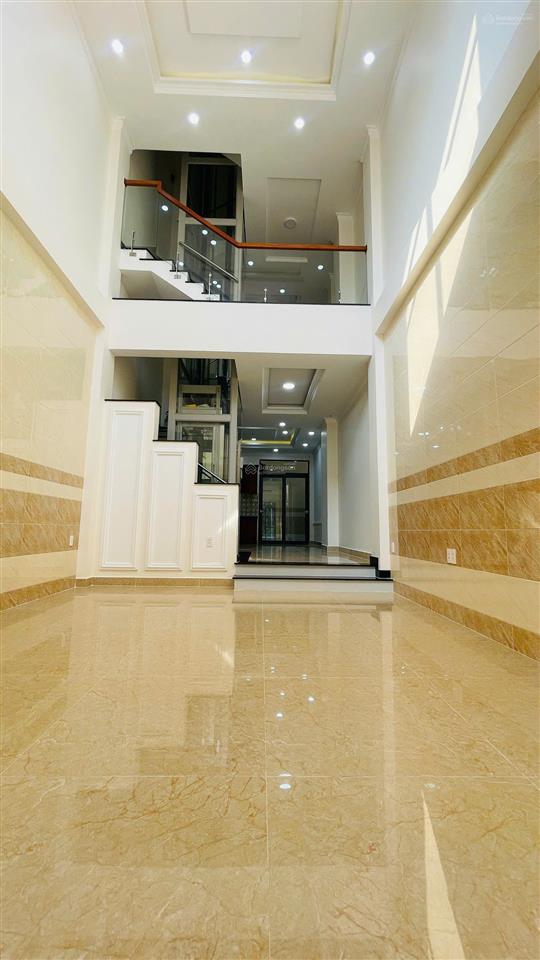 Cho thuê nhà mới xây có thang máy, view sông sg, cách ql13 200m, họp đồng lâu dài, tiện kinh doanh