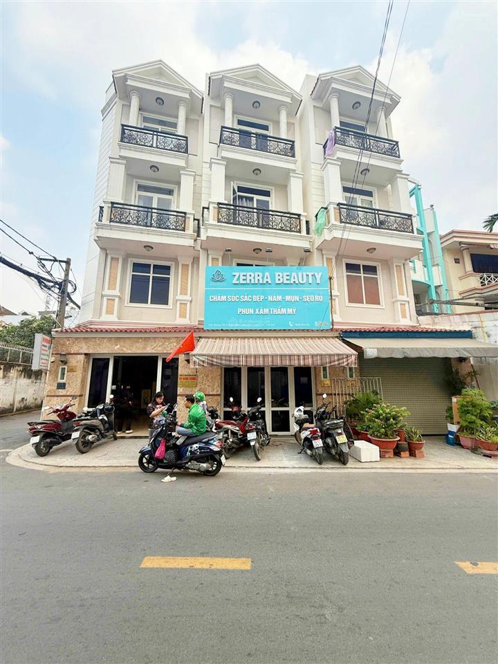 Bán nhà 4 tầng góc 2 mặt tiền đường số 17 phạm văn đồng, 200m tới giga mall, vị trí kinh doanh đẹp