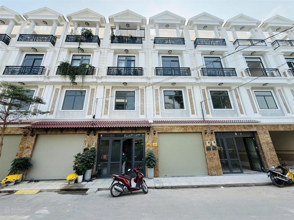 Chính chủ bán gấp nhà 3 lầu sát vạn phúc city, ngay trục ql13 mở rộng 60m, đường 9m kdc hiện hữu