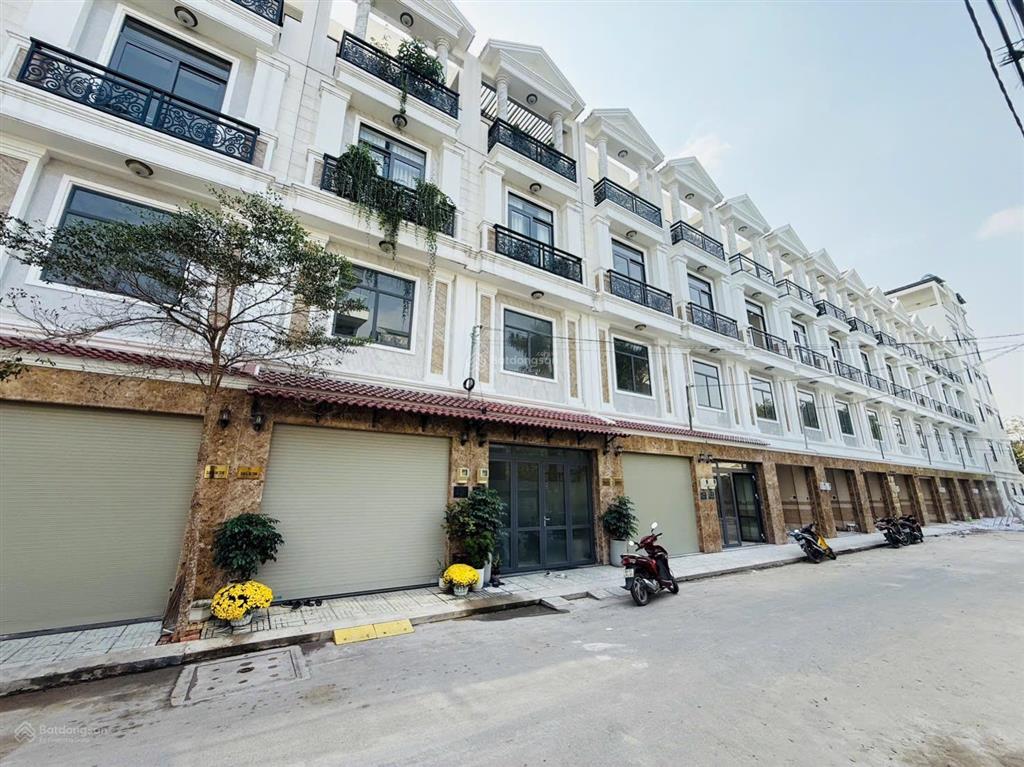 Chính chủ bán gấp nhà 3 lầu sát vạn phúc city, ngay trục ql13 mở rộng 60m, đường 9m kdc hiện hữu