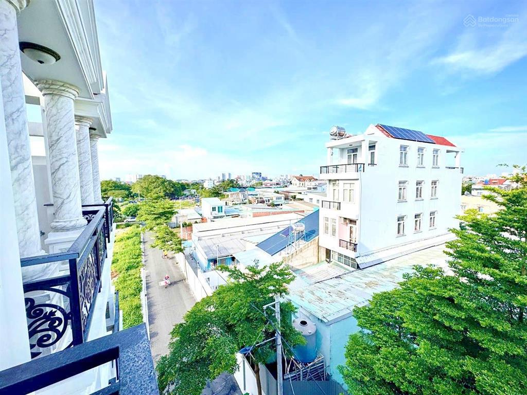 Chủ giảm giá mạnh bán gấp dãy nhà phố mới xây đường 9m thông ô bàn cờ, cách ql13 200m, view sông sg