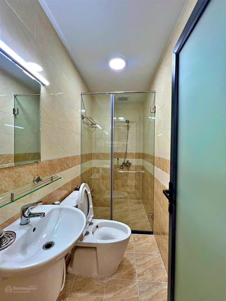 Chủ giảm giá mạnh bán gấp dãy nhà phố mới xây đường 9m thông ô bàn cờ, cách ql13 200m, view sông sg