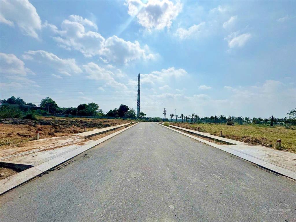 Chính chủ bán đất ngay đô thị vạn phúc city  sổ hồng riêng từng nền ngay trường mầm non hiệp bình