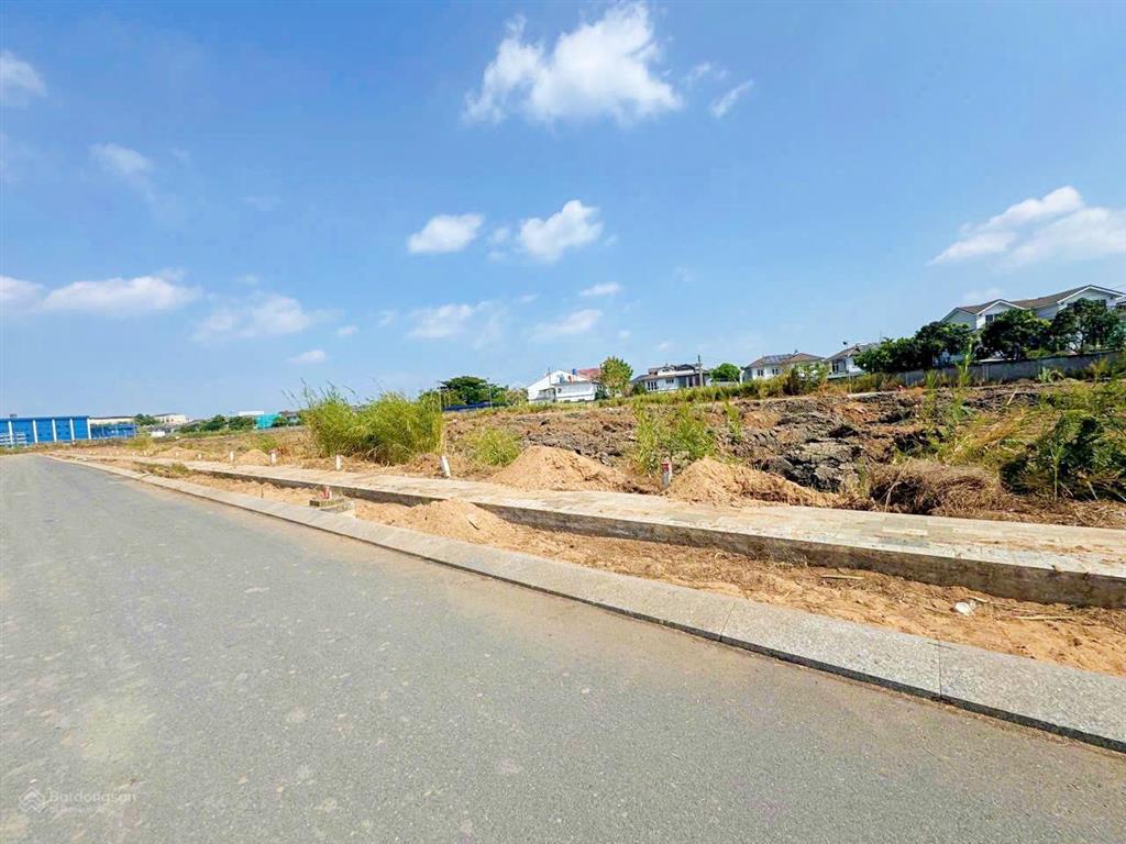 Chính chủ bán đất ngay đô thị vạn phúc city  sổ hồng riêng từng nền ngay trường mầm non hiệp bình