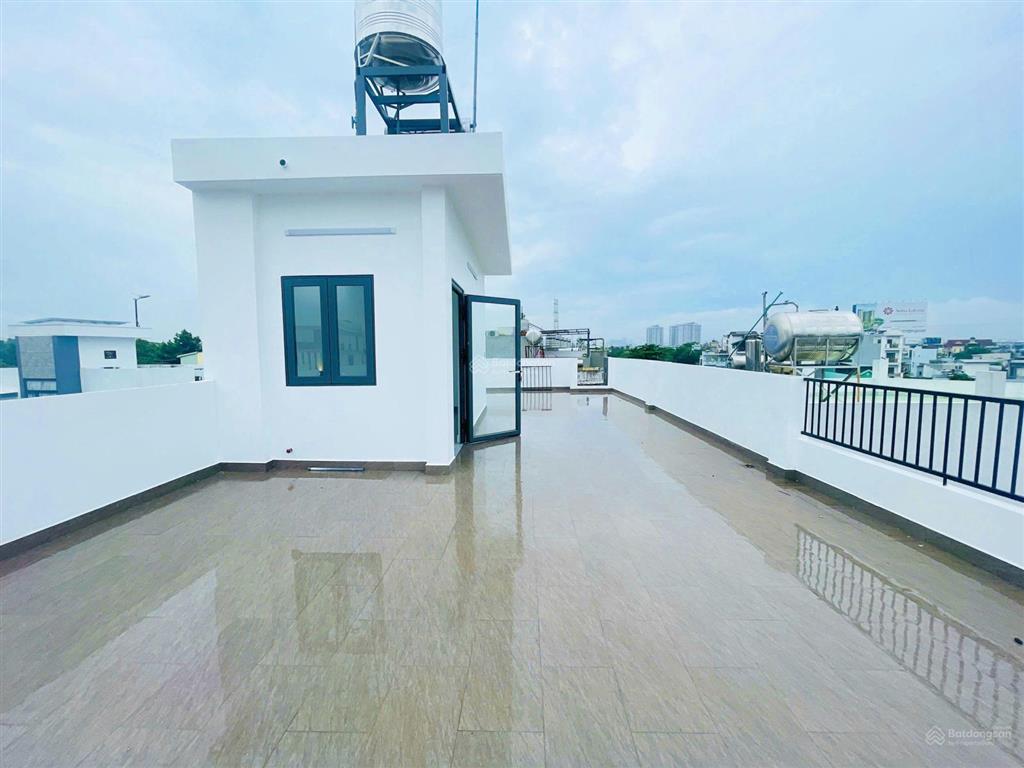Bán nhà 3 tầng ngang 6,5m cách ql13 200m, sổ hồng hoàn công, đường thông 6m kdc hồng long