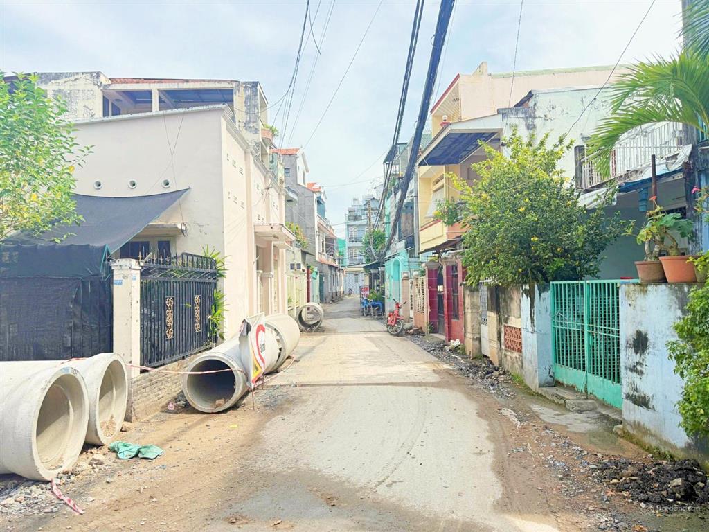 Bán lô đất góc 2 mặt tiền hẻm ô tô ngay đường dương văn cam, chỉ cách phạm văn đồng 300m, sổ riêng