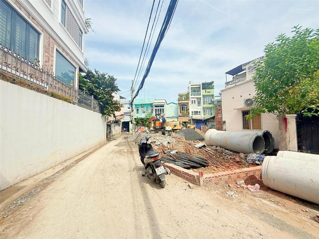 Bán lô đất góc 2 mặt tiền hẻm ô tô ngay đường dương văn cam, chỉ cách phạm văn đồng 300m, sổ riêng
