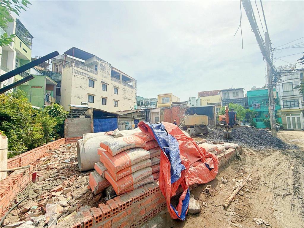Bán lô đất góc 2 mặt tiền hẻm ô tô ngay đường dương văn cam, chỉ cách phạm văn đồng 300m, sổ riêng