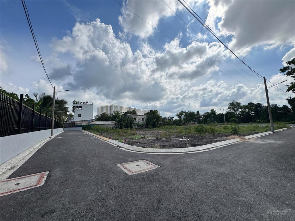 Bán đất đẹp đường ô tô 7m thông cầu bà cả  sát vạn phúc city  ql13 mở rộng 60m