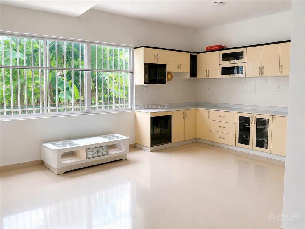 Cho thuê nhà 4 tầng có hầm ngay khu điện ảnh bên sông sài gòn, sát chợ hiệp bình chánh, thủ đức