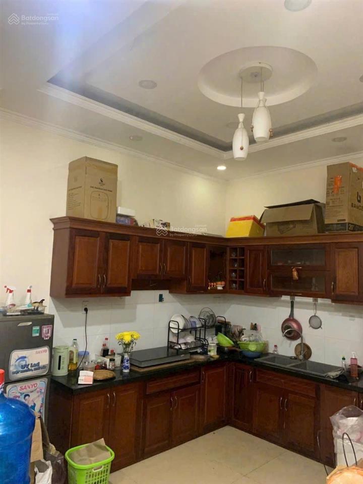 Cho thuê nhà 3 tầng ngay kdc lộc vừng đường thông vạn phúc city, cách ql13 50m