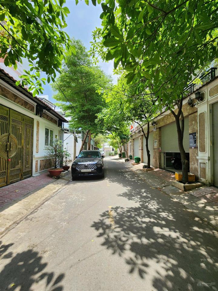 Cho thuê nhà 3 tầng ngay kdc lộc vừng đường thông vạn phúc city, cách ql13 50m