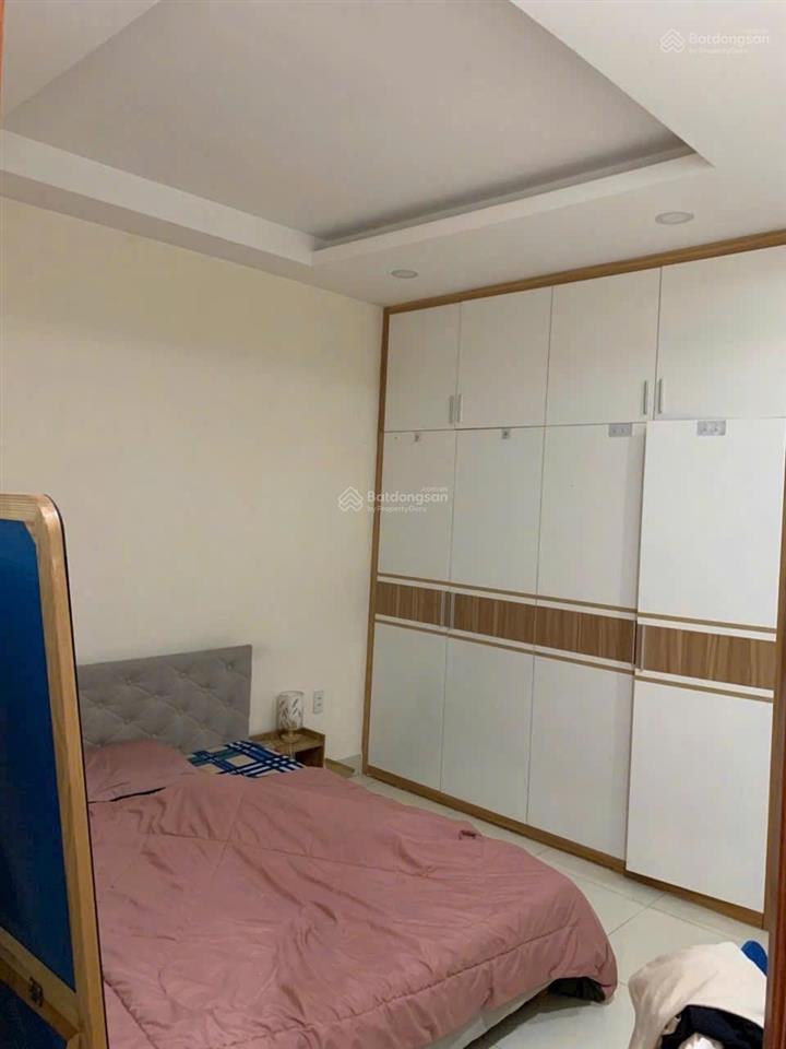 Cho thuê nhà 3 tầng ngay kdc lộc vừng đường thông vạn phúc city, cách ql13 50m