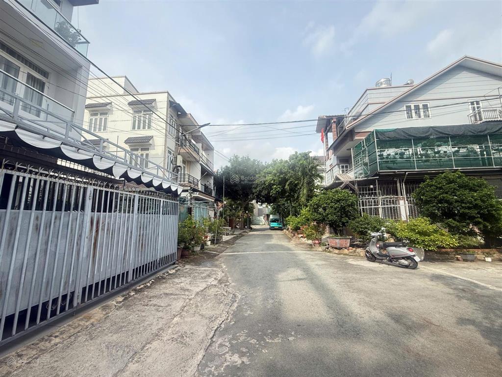 Bán đất full thổ 2 mặt tiền ngay h389 khu văn phòng chính phủ, đường rộng 12m thông vạn phúc city