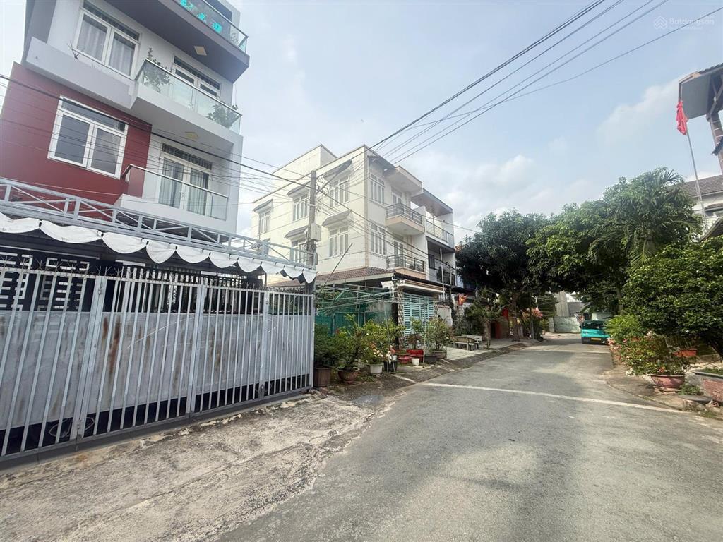 Bán đất full thổ 2 mặt tiền ngay h389 khu văn phòng chính phủ, đường rộng 12m thông vạn phúc city