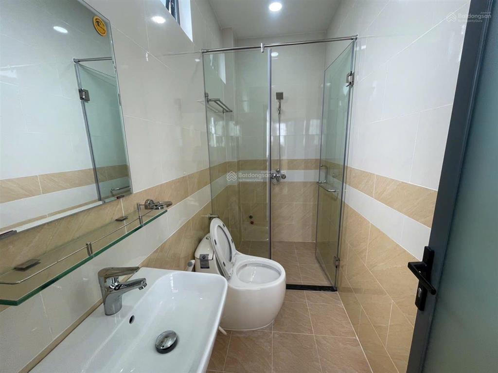 Bán nhà mới xây 3 tầng ngang 5m ngay đường hiệp bình, cách phạm văn đồng 400m. sát chợ hiệp bình