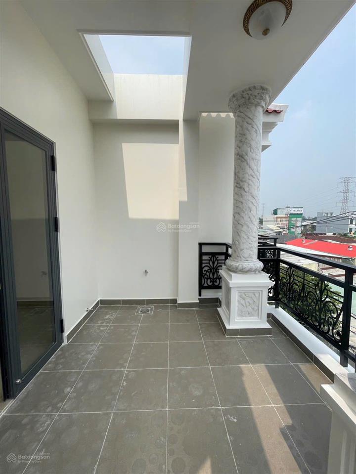Bán nhà mới xây 3 tầng ngang 5m ngay đường hiệp bình, cách phạm văn đồng 400m. sát chợ hiệp bình