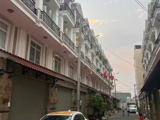 Cho thuê nhà đồng bộ 3 tầng khu văn minh ngay ngã tư hiệp bình phước, cách ql13 50m