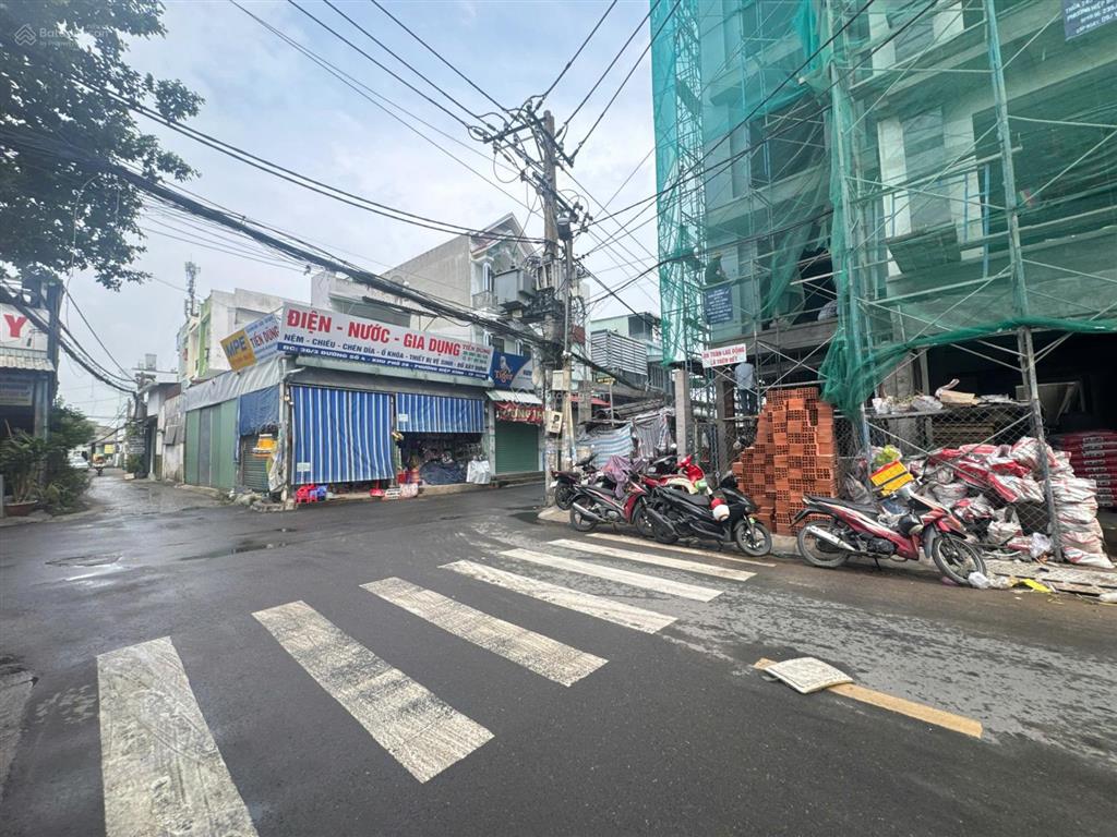 Bán nhà mặt tiền đường số 2 ngay cầu ông dầu, có thang máy. đường thông khu sầm uất tiện kinh doanh