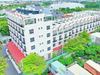 Hot  nhà đẹp khu vip bên sông ql13  xây mới 3 tầng  shr