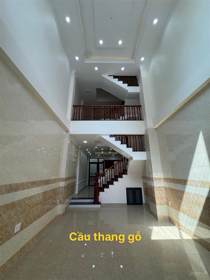 Nhà 4 tầng ven sông sg đẹp nhất trục ql13