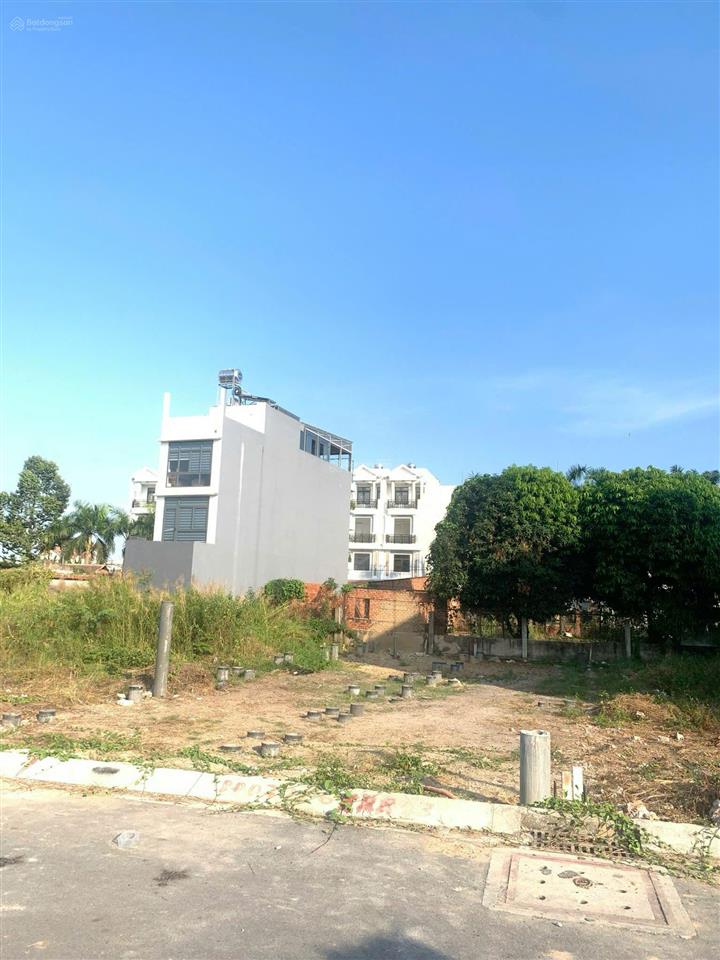 Bán đất ven sông sg  đường ô bàn cờ  ngay ngã ba hiệp bình 5x28m shr