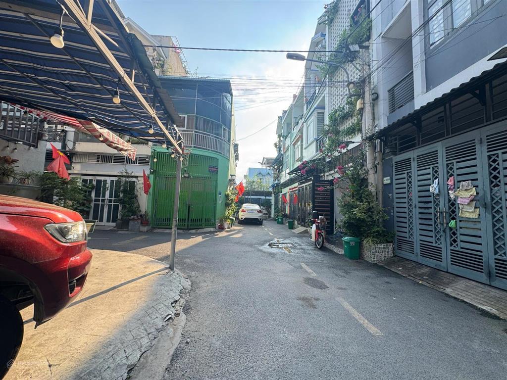 Nhà đẹp 3 tầng khu văn minh đồng bộ  sát ql13  gần vạn phúc city