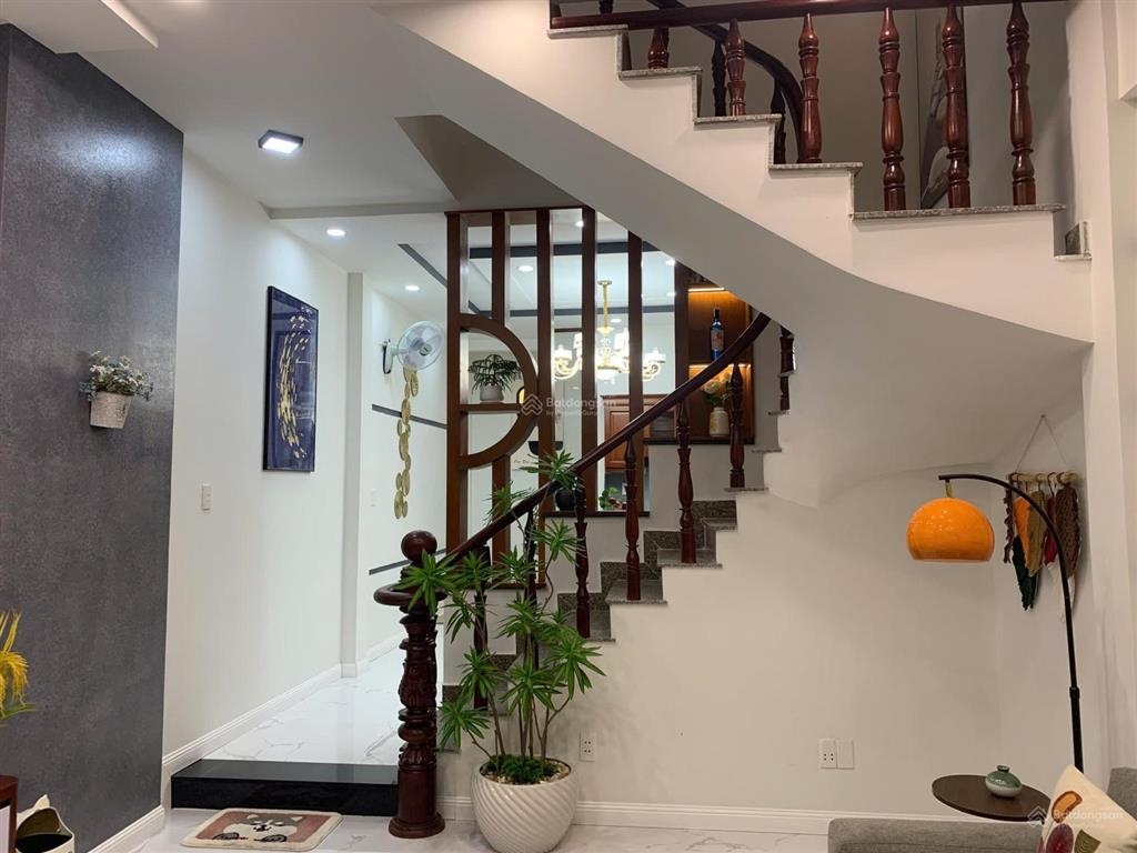 Nhà đẹp 3 tầng khu văn minh đồng bộ  sát ql13  gần vạn phúc city