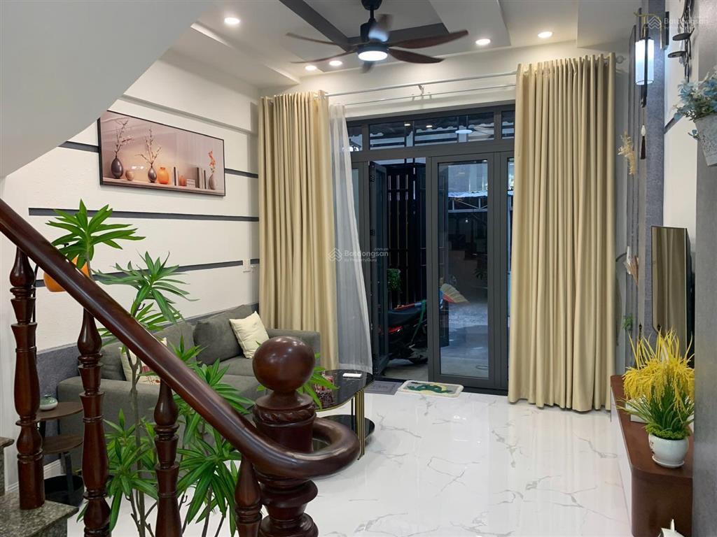 Nhà đẹp 3 tầng khu văn minh đồng bộ  sát ql13  gần vạn phúc city