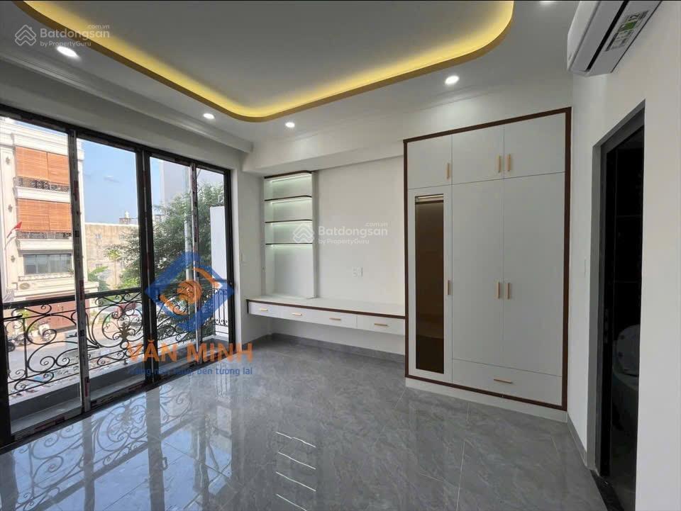 Nhà 3 tầng ngang 6m có sân hxh khu đồng bộ đẹp tại đường số 40, hiệp bình