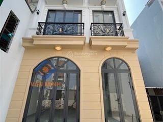 Nhà 3 tầng ngang 6m có sân hxh khu đồng bộ đẹp tại đường số 40, hiệp bình