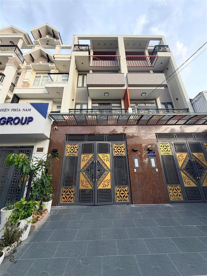 Nhà 4 tầng sát đường đinh thị thi vạn phúc city  vị trí đẹp, thích hợp mở văn phòng