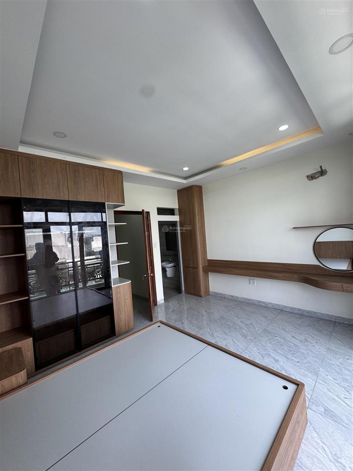 Nhà 5 tầng mặt tiền hẻm 520 16m  full nội thất  sổ hồng riêng