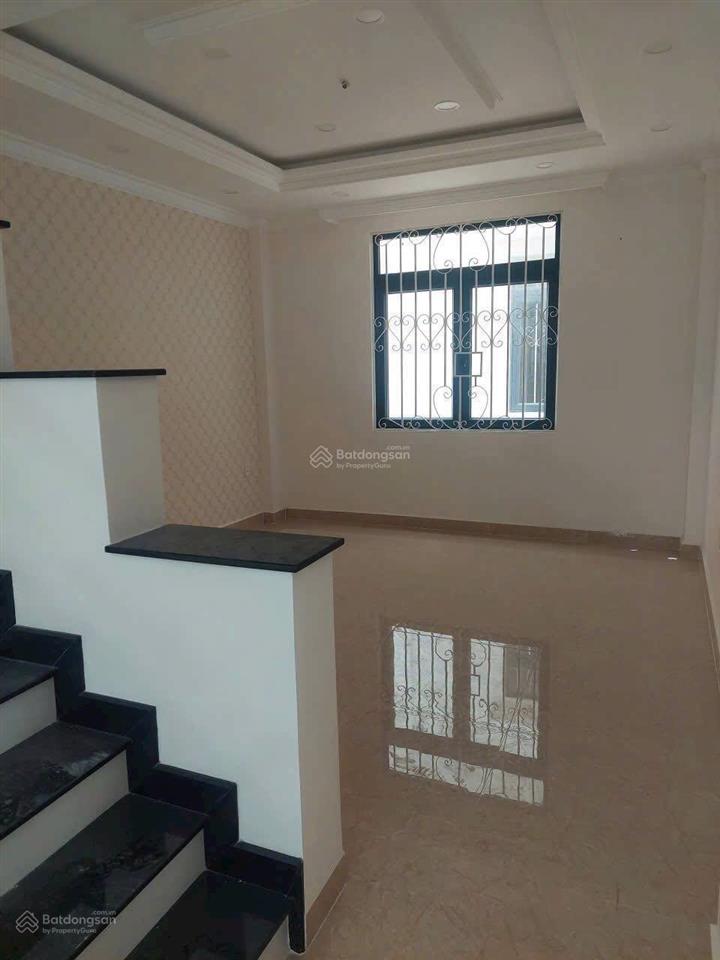 Khu nhà đồng bộ ven sông sg  sát mặt tiền ql13  nhà 4 tầng mới xe hơi đậu trong nhà