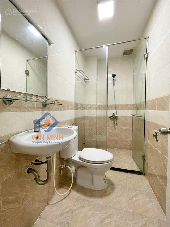 Nhà 4 tầng ngay mặt tiền ql13  kdc hồng đào đẹp và an ninh  có gara ô tô