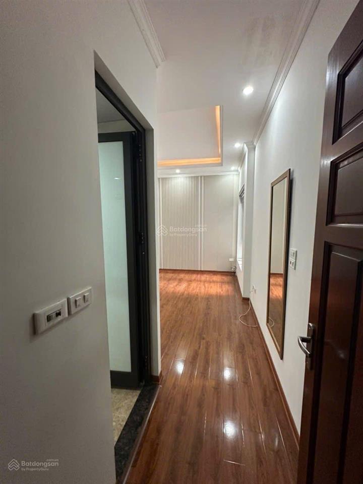 Bán nhà 5 tầng  ngõ 80 hoa lâm  sau big c long biên