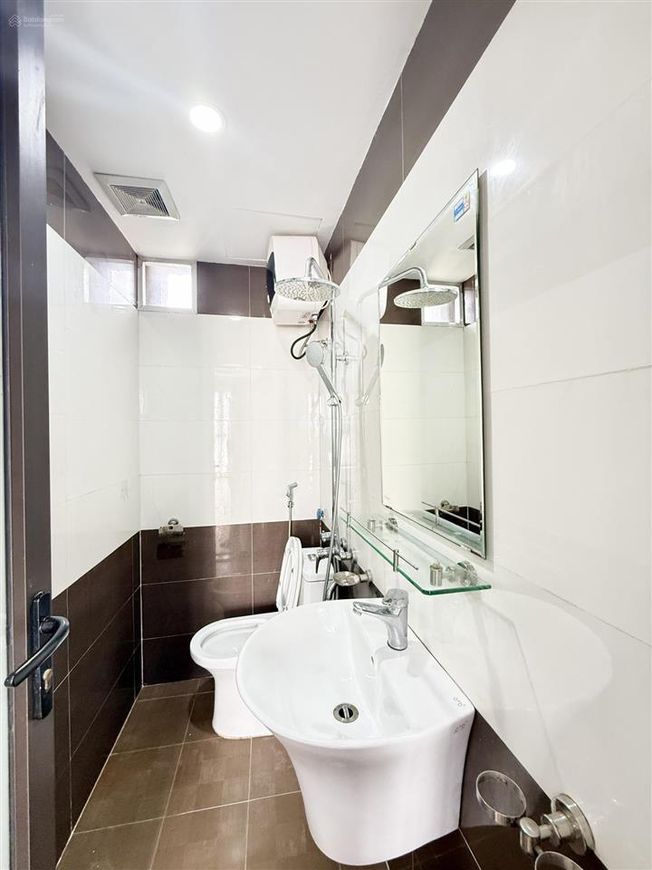Siêu phẩm mặt phố đàm quang trung giá chỉ bằng mặt ngõ dt 45m2 18.5 tỷ